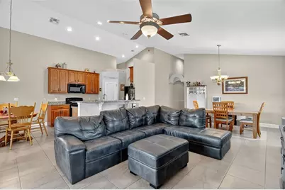 4877 Grassy Knoll Drive, Tavares, FL 32778 - Photo 13