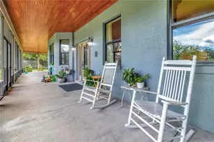 384 E Kings Hwy, Center Hill, FL 33514 - Photo 15