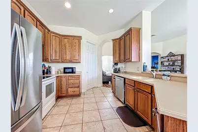 38634 Lakeview Walk, Lady Lake, FL 32159 - Photo 15