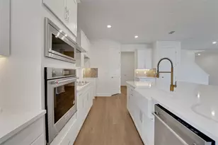 17421 Crisp Apple Ln, Land O Lakes, FL 34638 - Photo 11