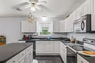 9400 SW 21st St, Bushnell, FL 33513 - Photo 9