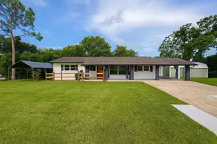 2304 Country Club Rd, Eustis, FL 32726 - Photo 1