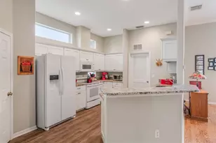 22228 Oxford Heights Dr, Leesburg, FL 34748 - Photo 9