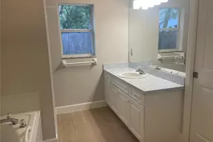 210 E Baker St, Minneola, FL 34715 - Photo 21