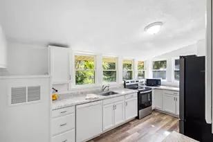 245 W Magnolia St, Clermont, FL 34711 - Photo 9