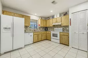 4655 Sturbridge Cir, Orlando, FL 32812 - Photo 21