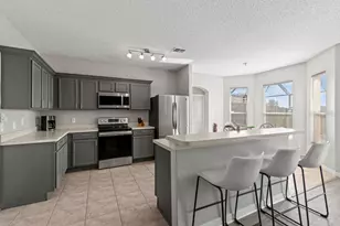 403 Sunset View Dr, Davenport, FL 33837 - Photo 5