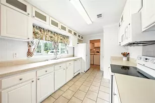 11642 Martell Ct, Leesburg, FL 34788 - Photo 17