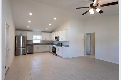 79 W Central Avenue, Webster, FL 33597 - Photo 3