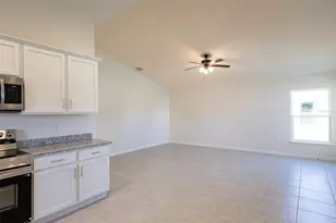 79 W Central Ave, Webster, FL 33597 - Photo 7