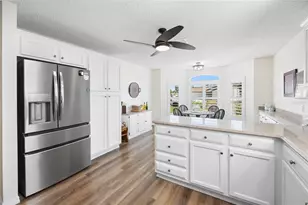 913 Soledad Way, The Villages, FL 32159 - Photo 9