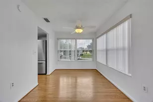 19201 Sandalwood Dr, Wildwood, FL 34785 - Photo 13