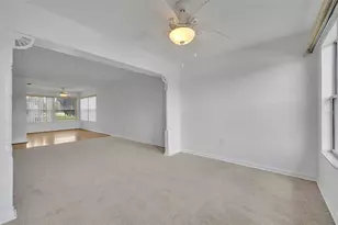 19201 Sandalwood Dr, Wildwood, FL 34785 - Photo 11