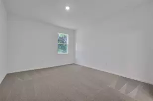 2866 Supermarine Rd, Tavares, FL 32778 - Photo 13