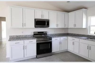 89 W Central Avenue, Webster, FL 33597 - Photo 7