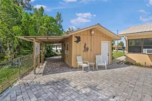 1119 Cr 457, Lake Panasoffkee, FL 33538 - Photo 29