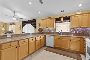 1537 Barnwell Pl, The Villages, FL 32162 - Photo 7