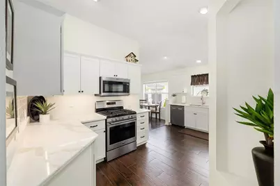 17720 SE 84th Peyton Court, The Villages, FL 32162 - Photo 7