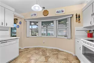 1003 Woodward Oaks Cir, Eustis, FL 32726 - Photo 11