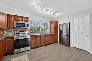 705 Mike Ave, Fruitland Park, FL 34731 - Photo 9