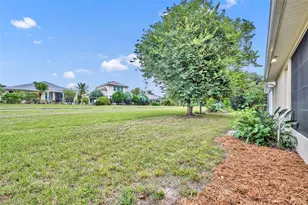 5837 Bounty Cir, Tavares, FL 32778 - Photo 37