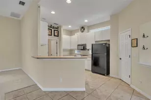 5837 Bounty Cir, Tavares, FL 32778 - Photo 17