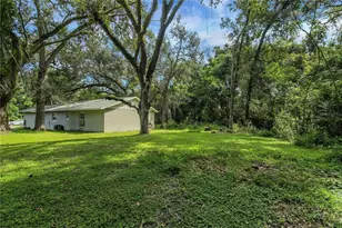 600 W Clarke St, Wildwood, FL 34785 - Photo 29