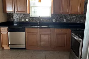 917 Camino Del Rey Dr, Lady Lake, FL 32159 - Photo 17