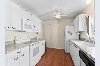 1019 Avalon Avenue, The Villages, FL 32159 - Photo 5