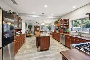 1401 S 9th St, Leesburg, FL 34748 - Photo 9