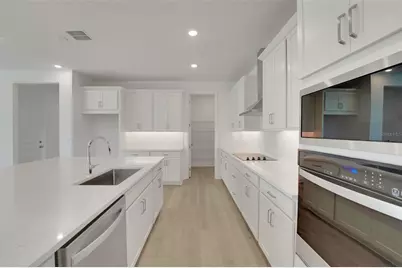 15075 Tea Tree Drive, Winter Garden, FL 34787 - Photo 13