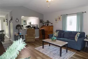 1563 Grove Ct, Tavares, FL 32778 - Photo 7