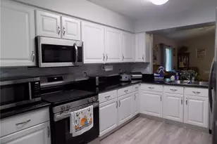 1563 Grove Ct, Tavares, FL 32778 - Photo 3