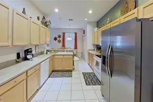 136 Henley Cir, Davenport, FL 33896 - Photo 15