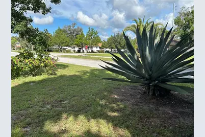 102 E Pendleton Avenue, Eustis, FL 32726 - Photo 33