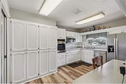 16037 E Shirley Shores Road, Tavares, FL 32778 - Photo 23