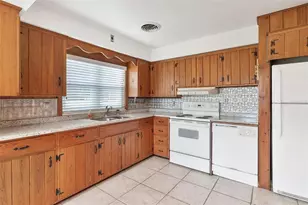 726 S 9th St, Leesburg, FL 34748 - Photo 13