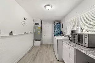 1210 E Caroline St, Tavares, FL 32778 - Photo 33