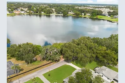 1210 E Caroline Street, Tavares, FL 32778 - Photo 1