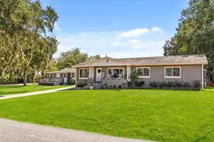 1210 E Caroline St, Tavares, FL 32778 - Photo 1