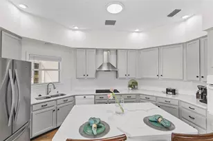 1724 Madero Dr, The Villages, FL 32159 - Photo 13