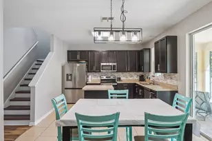 2566 Limerick Cir, Grand Island, FL 32735 - Photo 7