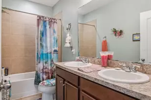2566 Limerick Cir, Grand Island, FL 32735 - Photo 25