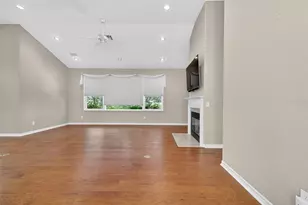 21607 Regency Park Ln, Leesburg, FL 34748 - Photo 9