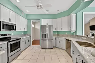 21607 Regency Park Ln, Leesburg, FL 34748 - Photo 17