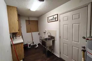 1208 Cr 463B, Lake Panasoffkee, FL 33538 - Photo 31