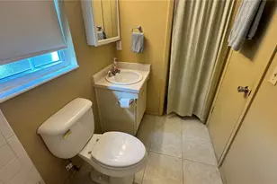 1100 E Caroline St, Tavares, FL 32778 - Photo 21