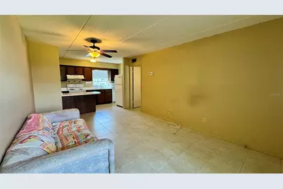 1100 E Caroline Street #123, Tavares, FL 32778 - Photo 11