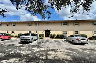 1100 E Caroline St, Tavares, FL 32778 - Photo 3