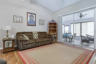 4949 Sawgrass Lake Cir, Leesburg, FL 34748 - Photo 7